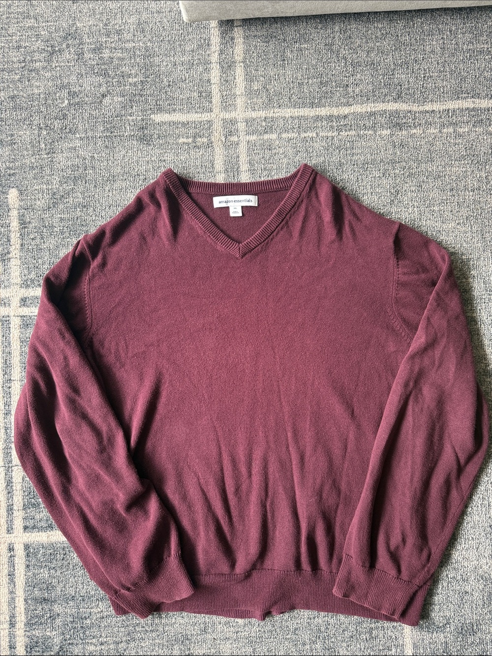 Amazon Essentials Burgandy Sweatshirt